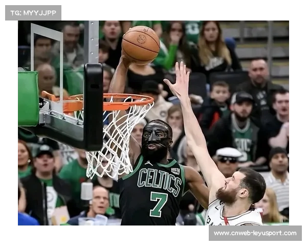 凯尔特人主场迎战马刺,塔图姆缺阵布朗独挑大梁 凯尔特人主场迎战马刺,塔图姆缺阵布朗独挑大梁