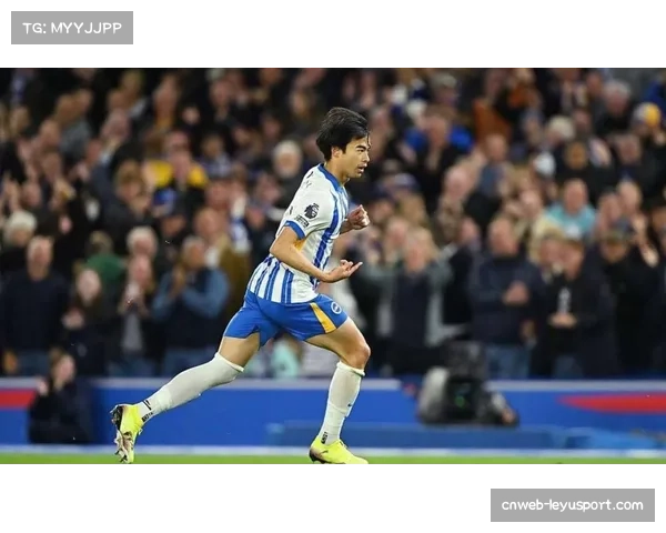 三笘薰合影事件争议未平，日本球员立场问题遭中国球迷批评