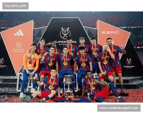 巴萨3-2击败皇马夺得西班牙超级杯冠军,拉菲尼亚制胜球 巴萨3-2击败皇马夺得西班牙超级杯冠军,拉菲尼亚制胜球